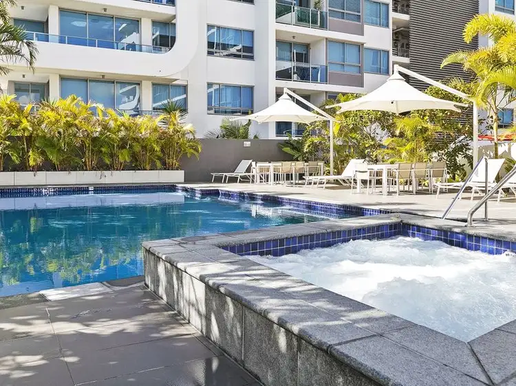 915/19 Imperial Parade, Labrador QLD 4215