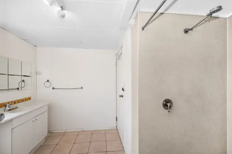 Sixth view of Homely house listing, 2 Vivian Street, Pimlico QLD 4812