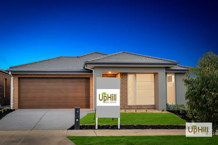 16 AMAZON AVENUE, Clyde VIC 3978