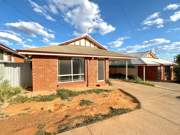 2/3 Kitchener Road, Kalgoorlie WA 6430