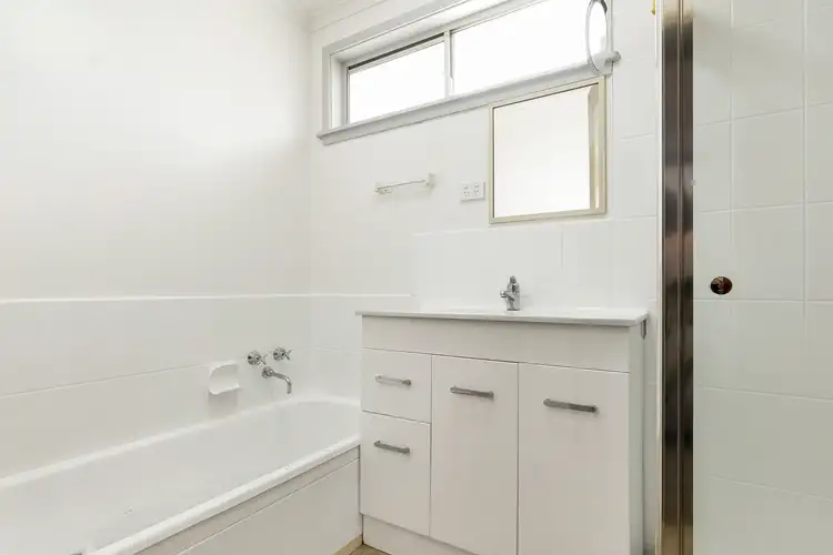 Sixth view of Homely house listing, 8 Little Court, Bacchus Marsh VIC 3340