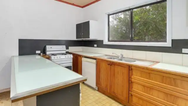 Fifth view of Homely house listing, 2 Pengana Street, Rosebud VIC 3939