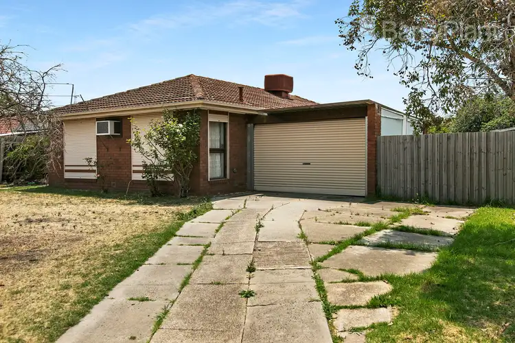 8 Phyllis Parade, Deer Park VIC 3023