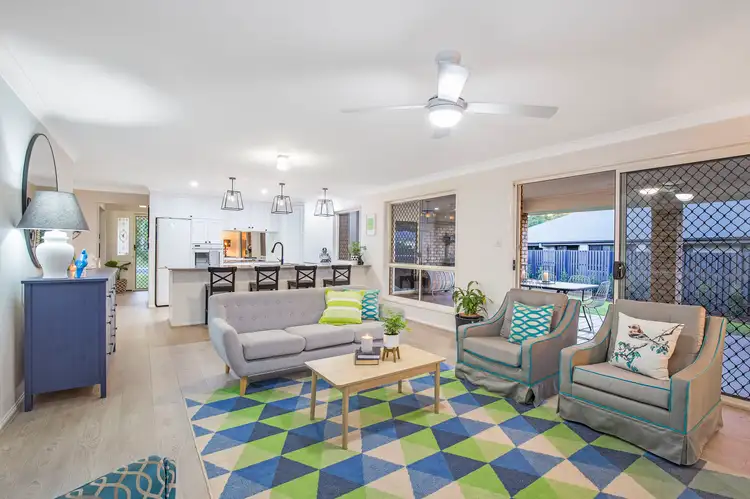 33 PINE CREST DRIVE, Kurwongbah QLD 4503
