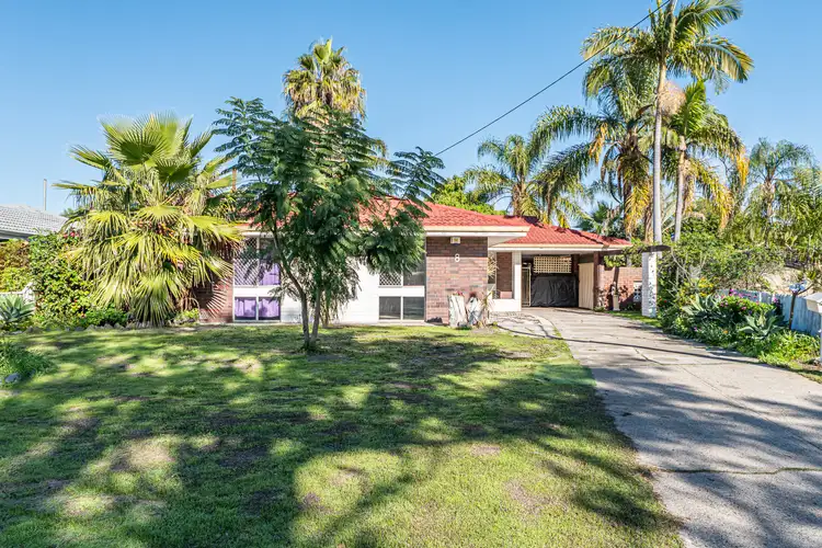 8 Leone Street, Thornlie WA 6108