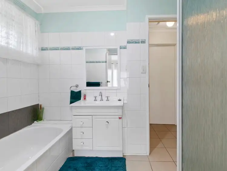 Fifth view of Homely house listing, 48 Pottenger Way, St Albans VIC 3021