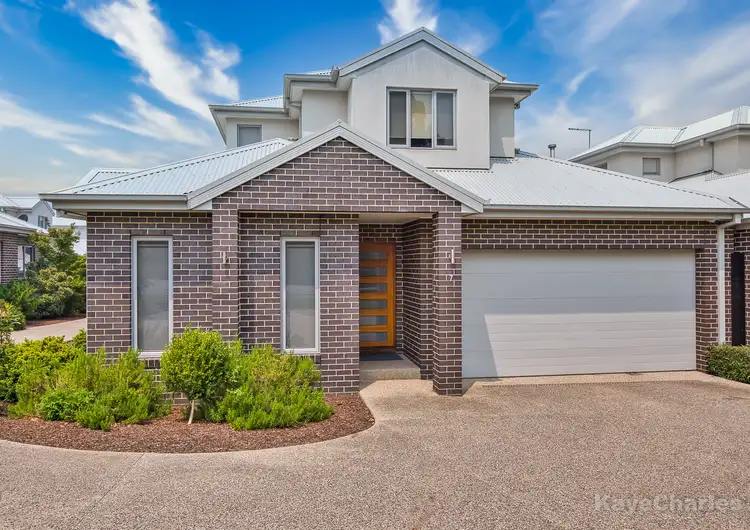 7/28 Buchanan Road, Berwick VIC 3806