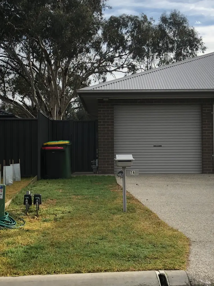 7a Weissel Court
