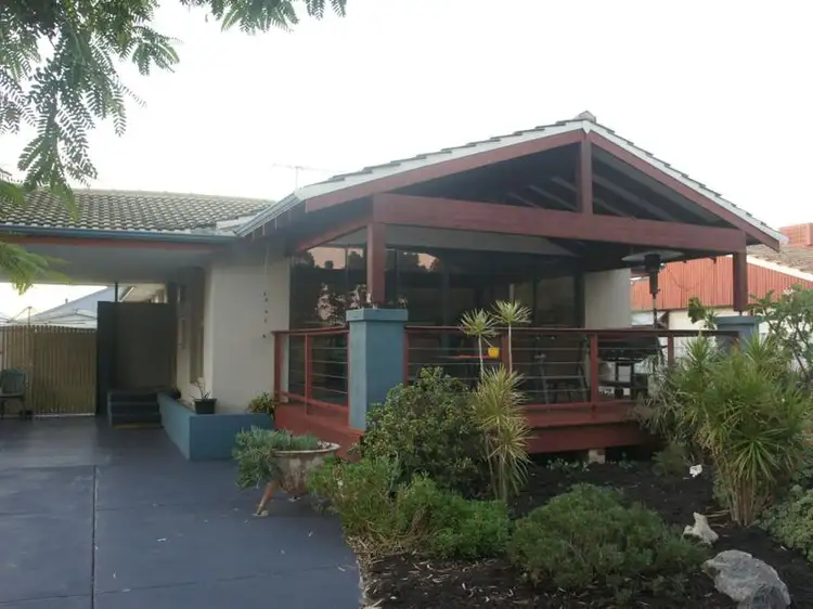 4 Montes Square, Riverton WA 6148