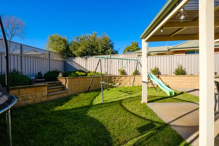 Fourth view of Homely house listing, 1/2 MORTLOCK DRIVE, Wodonga VIC 3690