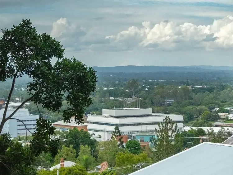 Main view of Homely unit listing, 2/9 Chelmsford Avenue, Ipswich QLD 4305