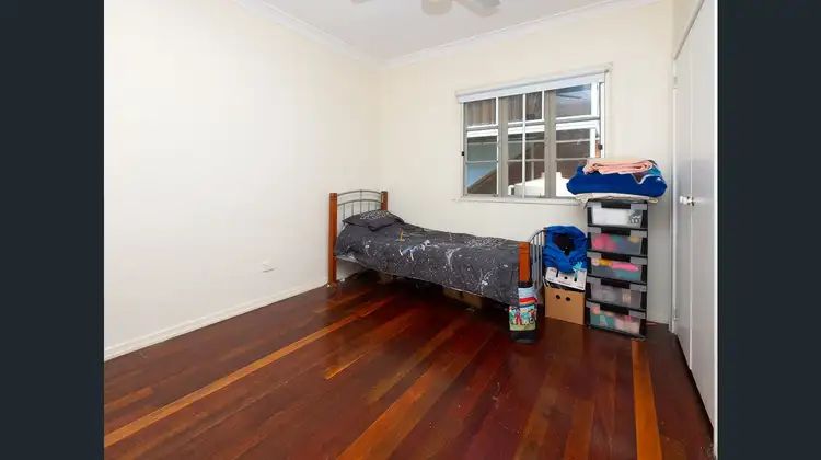 15 Hayes Street, Brassall QLD 4305