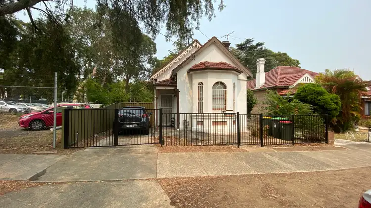 17 Carrington Ave, Hurstville NSW 2220
