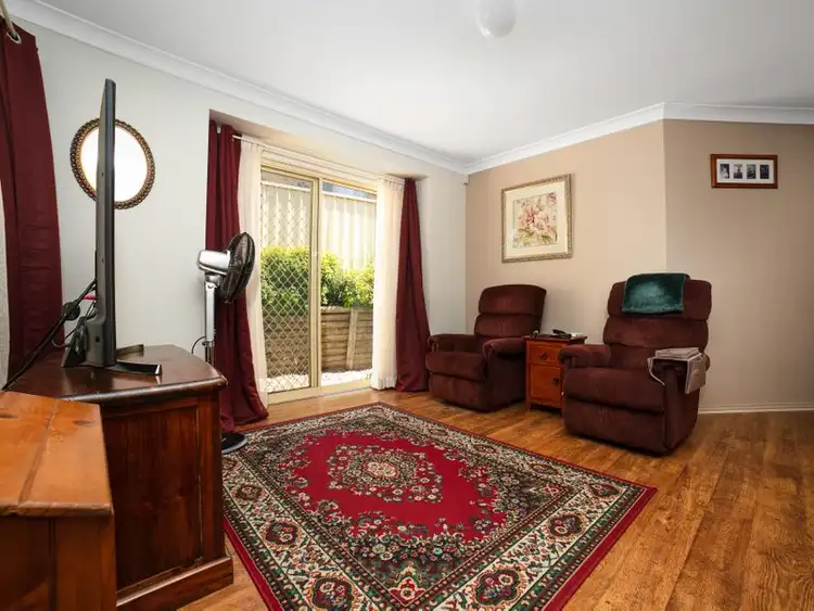 2/3 Pardalote Place, Glenmore Park NSW 2745