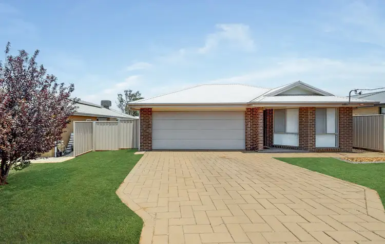 54 Catherine Drive, Dubbo NSW 2830