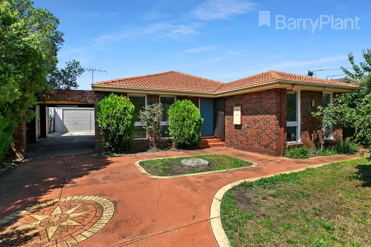 6 Aycliffe Drive, Deer Park VIC 3023
