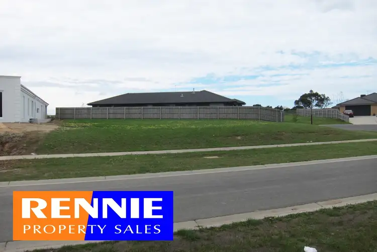 11 Josie Place, Morwell VIC 3840
