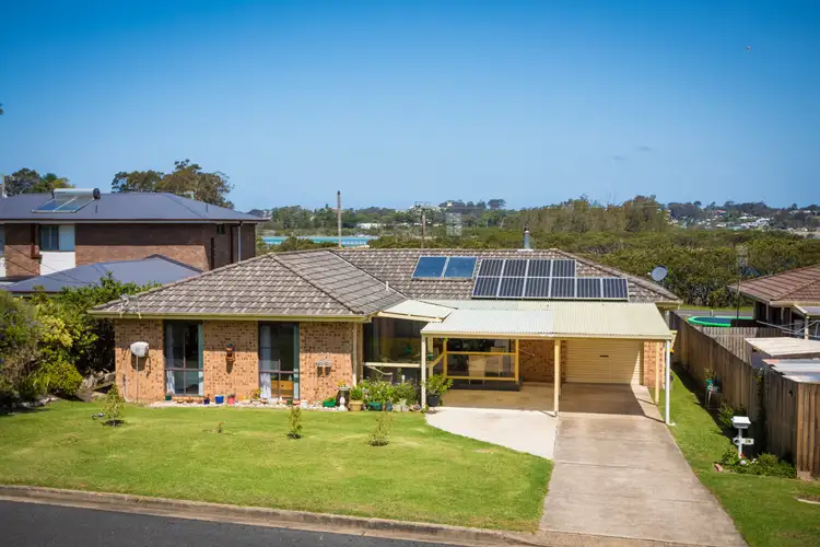 70 Fishermans Crescent, North Narooma NSW 2546