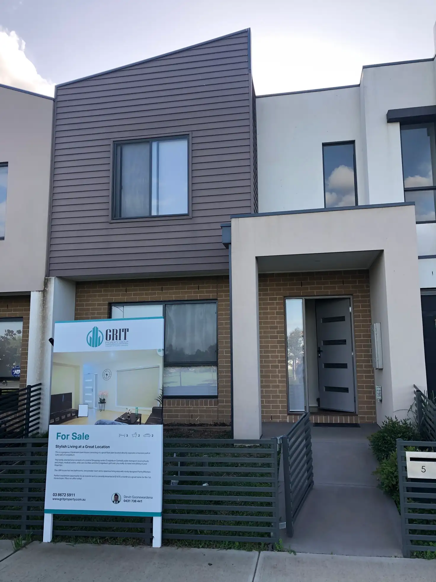 Main view of Homely townhouse listing, 5 Channel Walk, Craigieburn VIC 3064