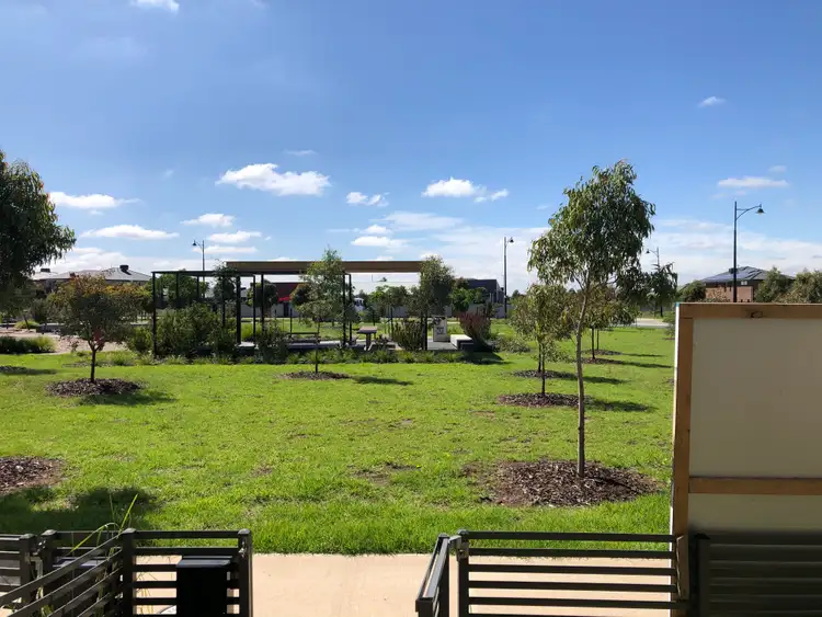 Sixth view of Homely townhouse listing, 5 Channel Walk, Craigieburn VIC 3064