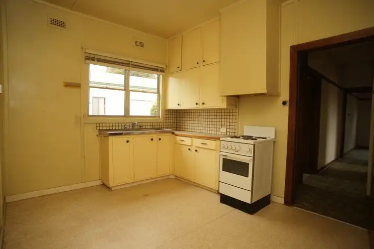 Fourth view of Homely house listing, 10 Finlayson Crescent, Traralgon VIC 3844