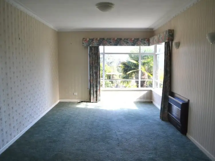 Fifth view of Homely house listing, 8 Granya Grove, Morwell VIC 3840
