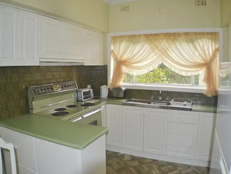 Fifth view of Homely house listing, 28 Quigley Street, Morwell VIC 3840