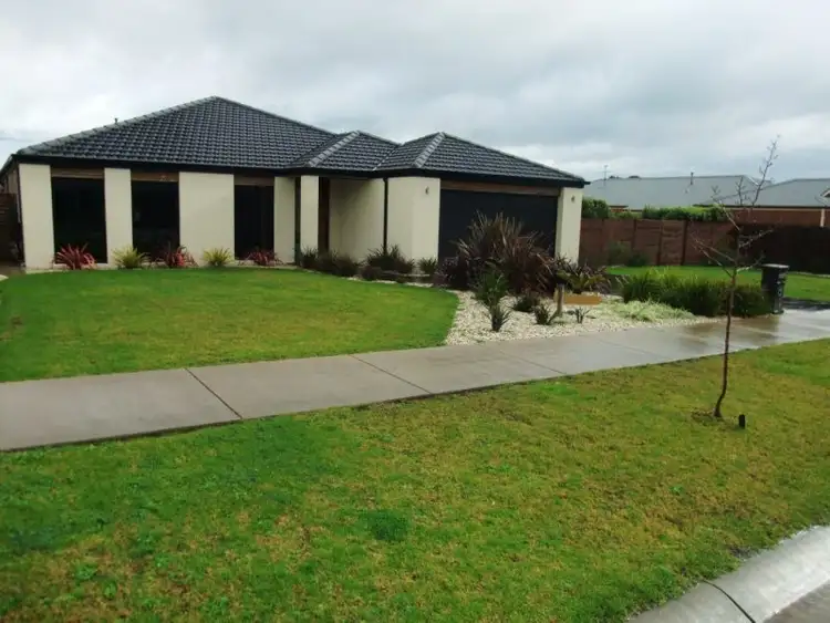 22 Parkside Drive, Moe VIC 3825