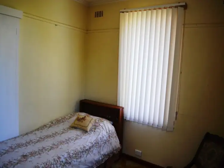 Fifth view of Homely house listing, 10 Auchterlonie Street, Morwell VIC 3840