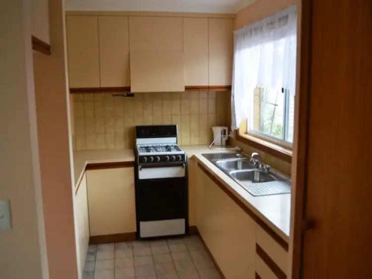 Fifth view of Homely townhouse listing, 4/32 Hazelwood Road, Morwell VIC 3840