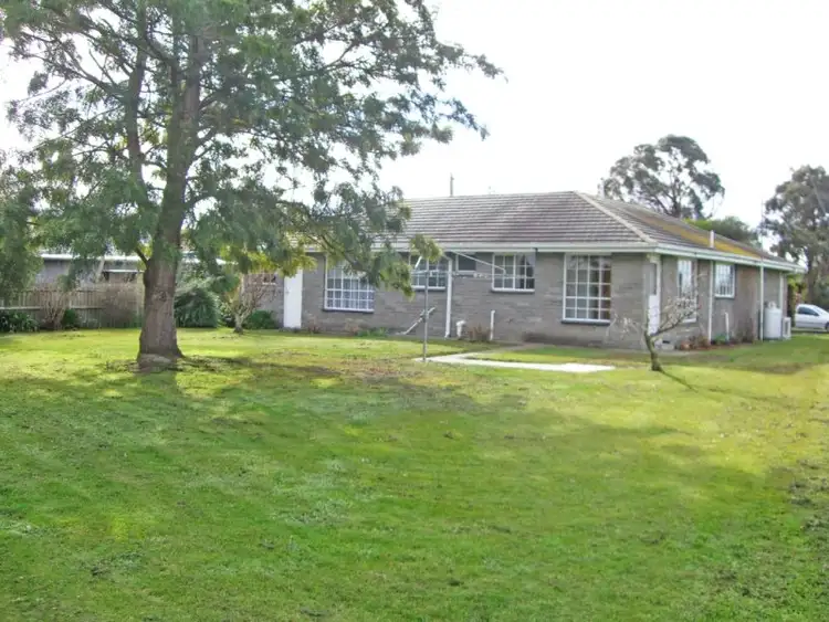 Second view of Homely house listing, 10 Henry Street, Yinnar VIC 3869