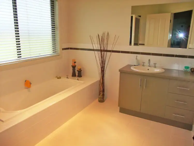 Seventh view of Homely house listing, 160 Warren Terrace, Hazelwood North VIC 3840