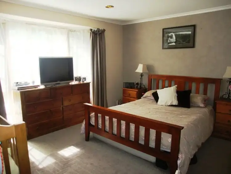 Sixth view of Homely house listing, 8 William Crescent, Yinnar VIC 3869