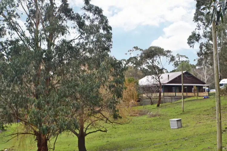 195 Quarry Road, Yallourn North VIC 3825