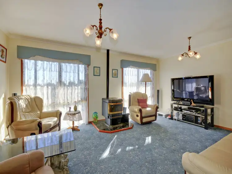Second view of Homely house listing, 24 Mount View Court, Hazelwood North VIC 3840