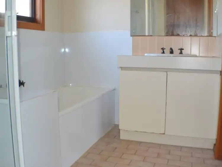 Seventh view of Homely unit listing, 41 Dell Circuit, Morwell VIC 3840