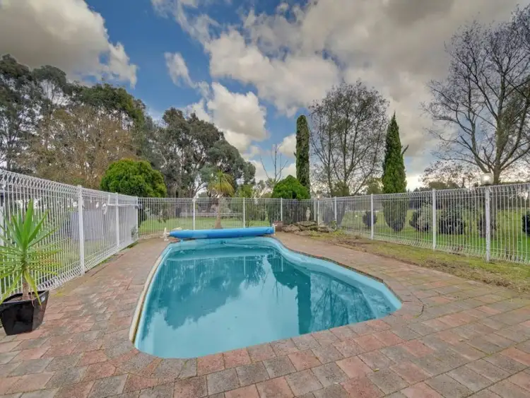 Second view of Homely rural property listing, 9 Ashton Court, Rosedale VIC 3847