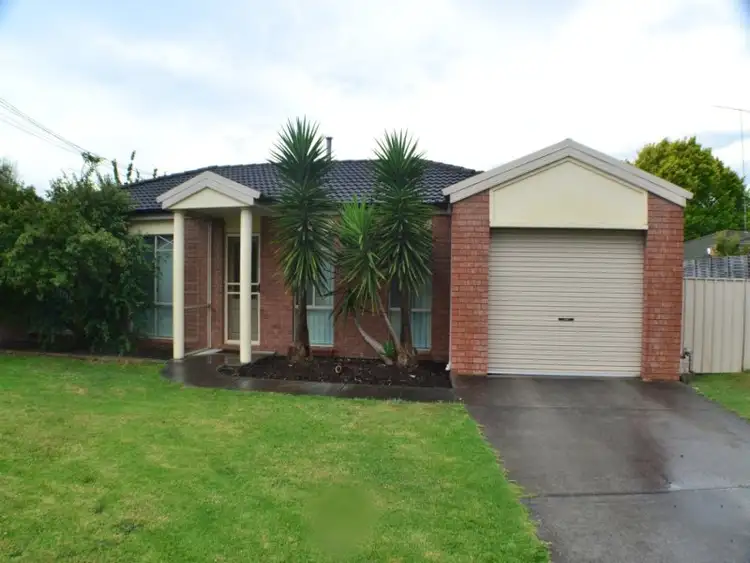 8 Chestnut Avenue, Morwell VIC 3840