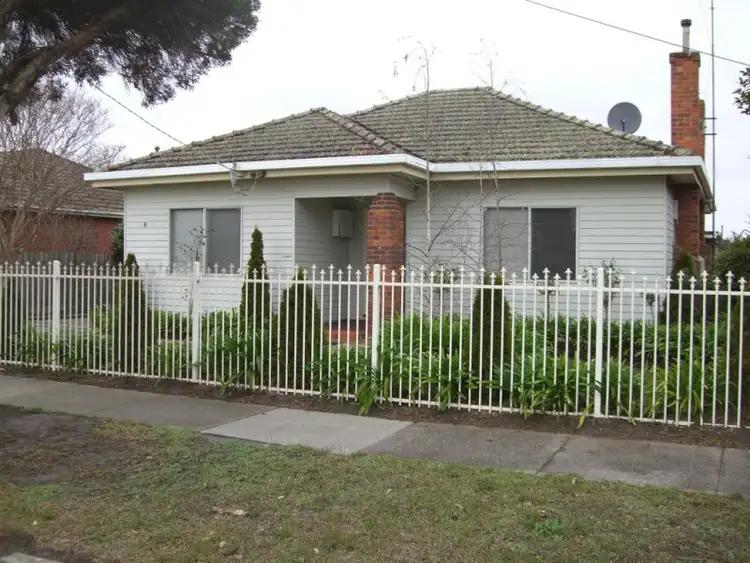 8 June Street, Morwell VIC 3840