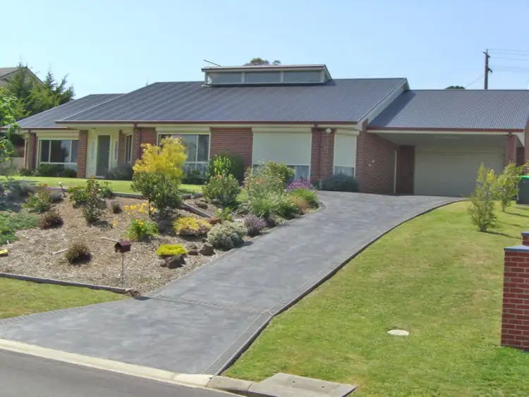 14 Manor Rise, Morwell VIC 3840