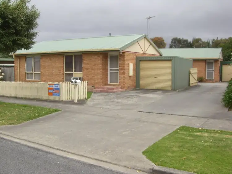 Main view of Homely unit listing, 10A-10B Sinclair Avenue, Morwell VIC 3840