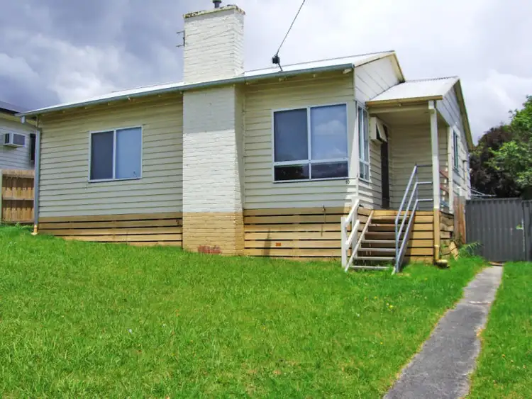 10 Bayley Street, Moe VIC 3825