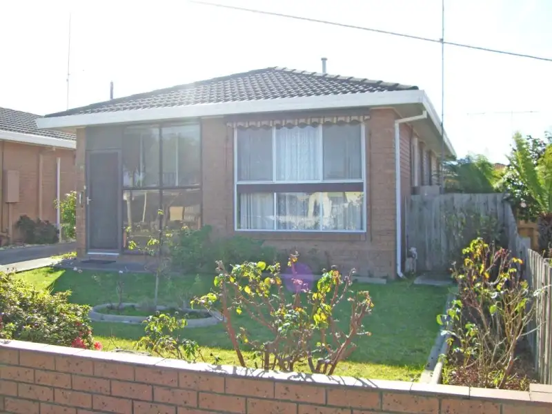 Main view of Homely unit listing, 2/7 Elgin Street, Morwell VIC 3840