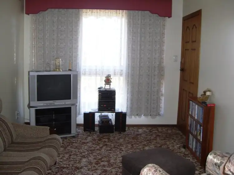 Third view of Homely unit listing, 2/7 Elgin Street, Morwell VIC 3840