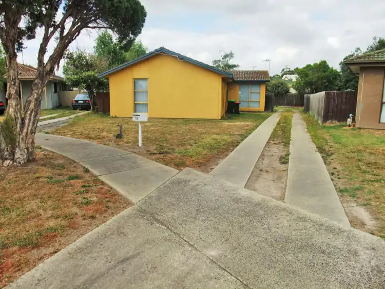 16 Beattie Crescent, Morwell VIC 3840
