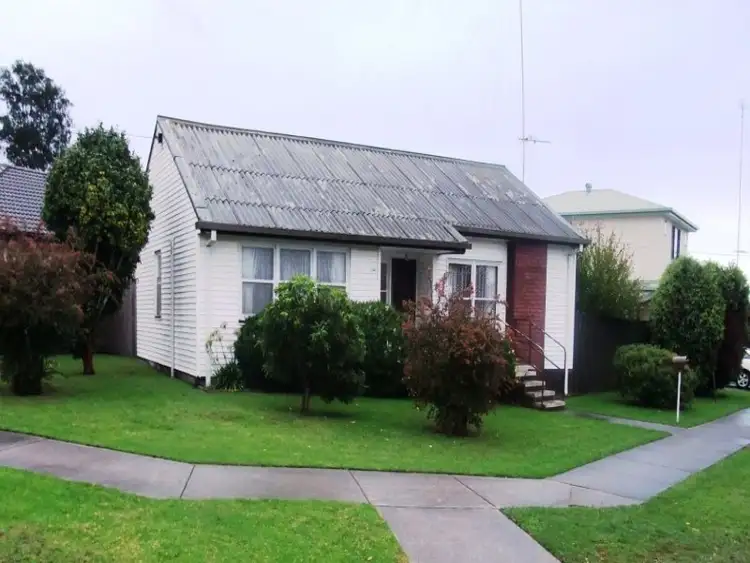 24 Anderson Avenue, Yallourn North VIC 3825