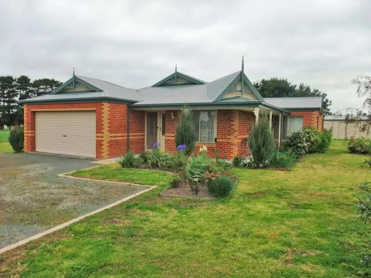 9 Palm Grove, Morwell VIC 3840