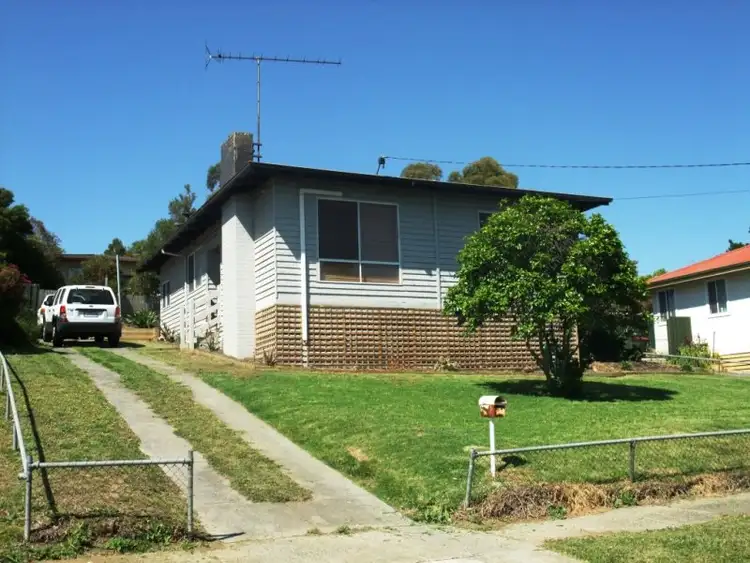 16 Tulloch Street, Morwell VIC 3840