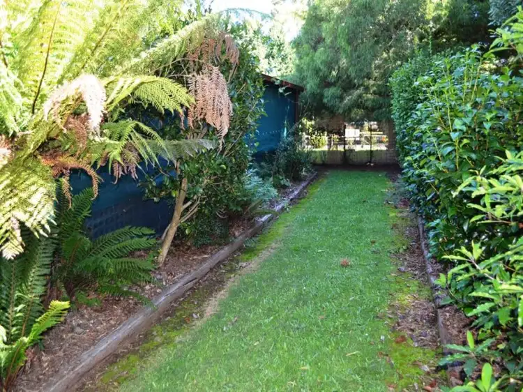 Fifth view of Homely house listing, 8 Jordan Court, Rawson VIC 3825
