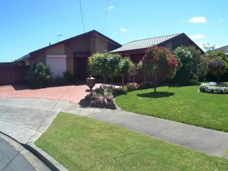 12 Oak Court, Morwell VIC 3840